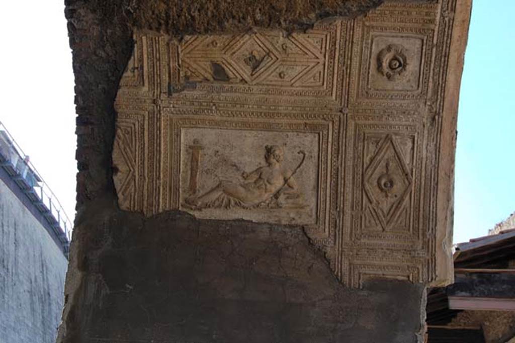 Herculaneum, May 2011. Vaulted ceiling of arch on east side. Photo courtesy of Nicolas Monteix.