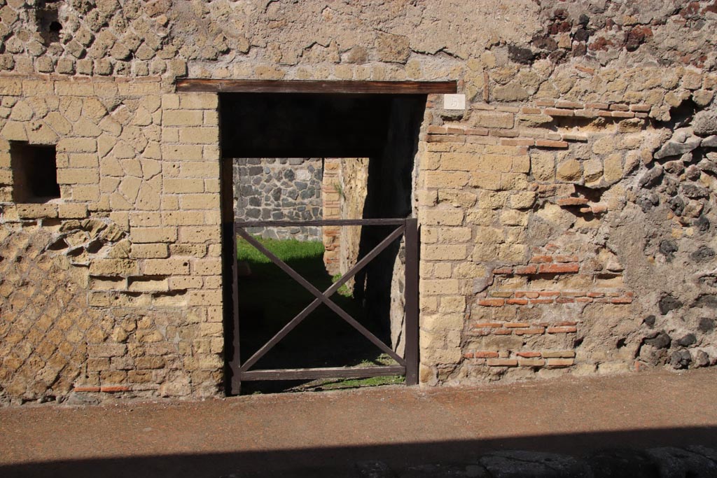 II.5 Herculaneum, October 2022. Looking west towards entrance doorway. Photo courtesy of Klaus Heese.