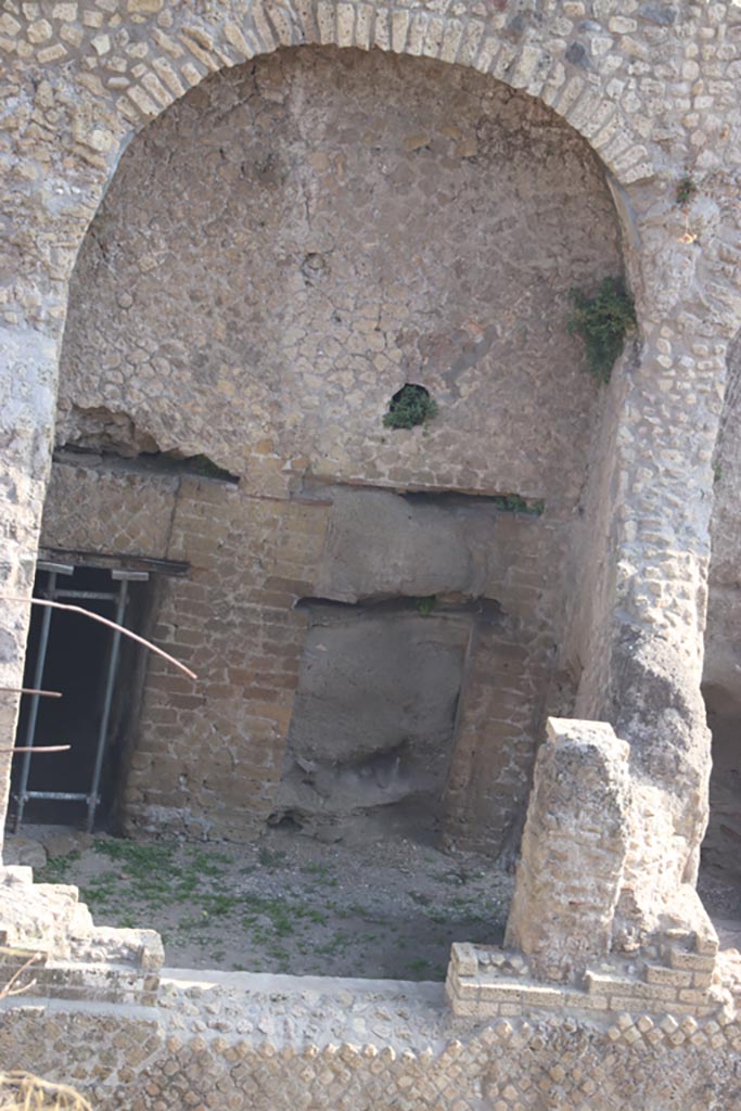 III.1/2/18/19, Herculaneum. October 2023.
Looking towards north wall and north-east corner of room B. Photo courtesy of Klaus Heese.
