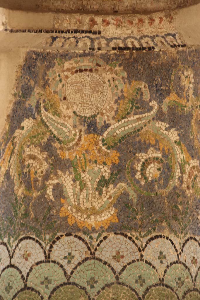 III,3 Herculaneum, October 2020. 
Detail from mosaic and shell-trimmed niche. Photo courtesy of Klaus Heese.
