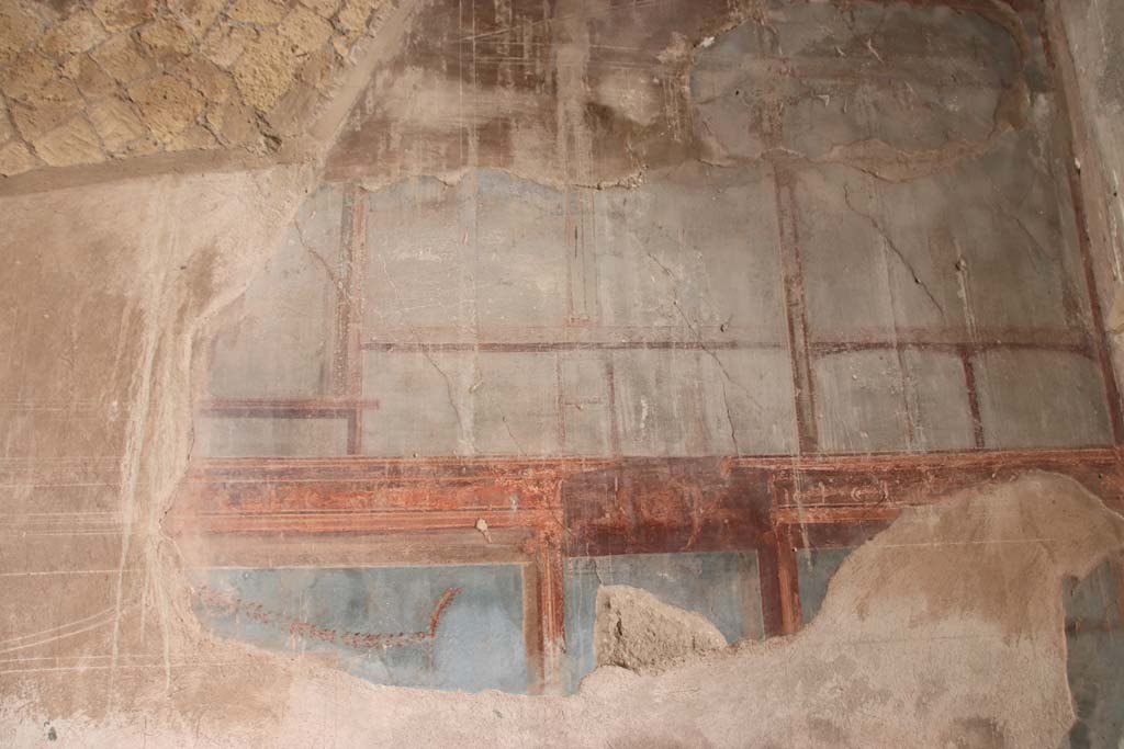 IV.4, Herculaneum, October 2020. Room 8, detail from upper north wall oecus. Photo courtesy of Klaus Heese.
