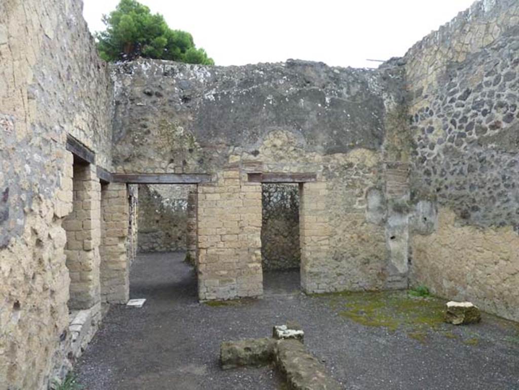 IV.4 Herculaneum. September 2015. Room 7, looking east towards doorways to corridor 11 and room 10, on right.