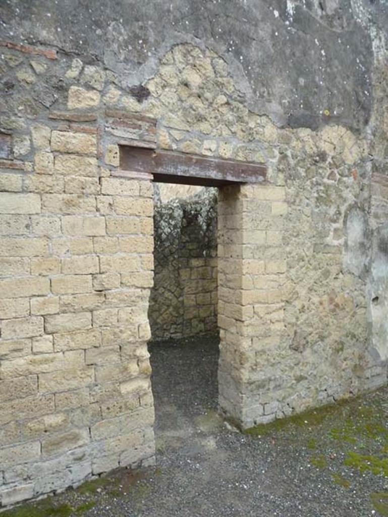 IV.4 Herculaneum. September 2015. Doorway to room 10.