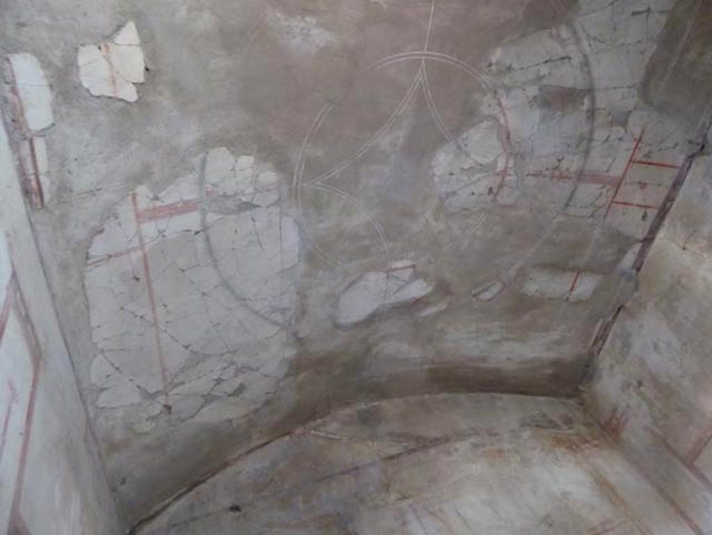 IV.4 Herculaneum. October 2014. Room 23, ceiling of anteroom. Photo courtesy of Michael Binns.