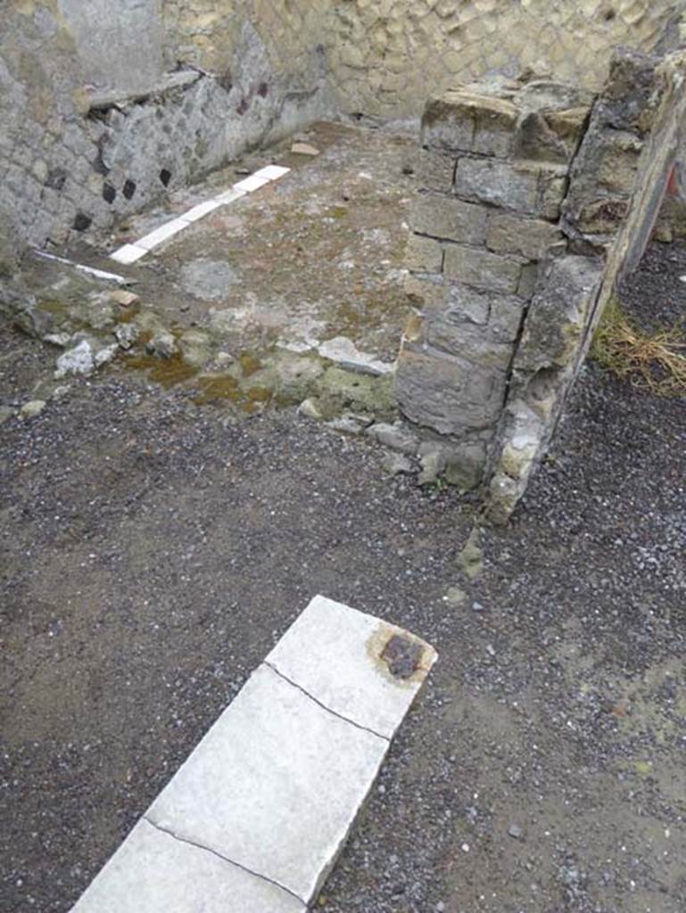 IV.8 Herculaneum, October 2015. Looking into room 5, the small courtyard. Photo courtesy of Michael Binns.