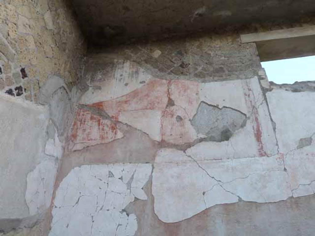 Ins. IV.8, Herculaneum, May 2010. North-east corner of eastern room. 