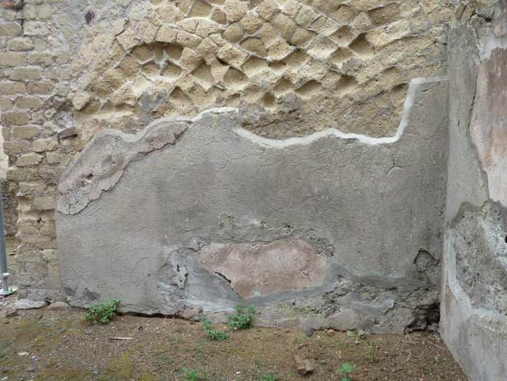 Ins. IV.17, Herculaneum, September 2015. West wall of vestibule.
