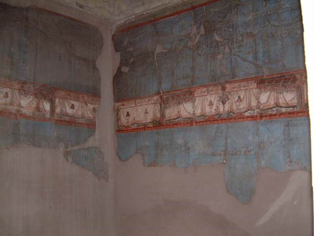 V.35 Herculaneum, May 2001. Diaeta 6, south-west corner. Photo courtesy of Current Archaeology.