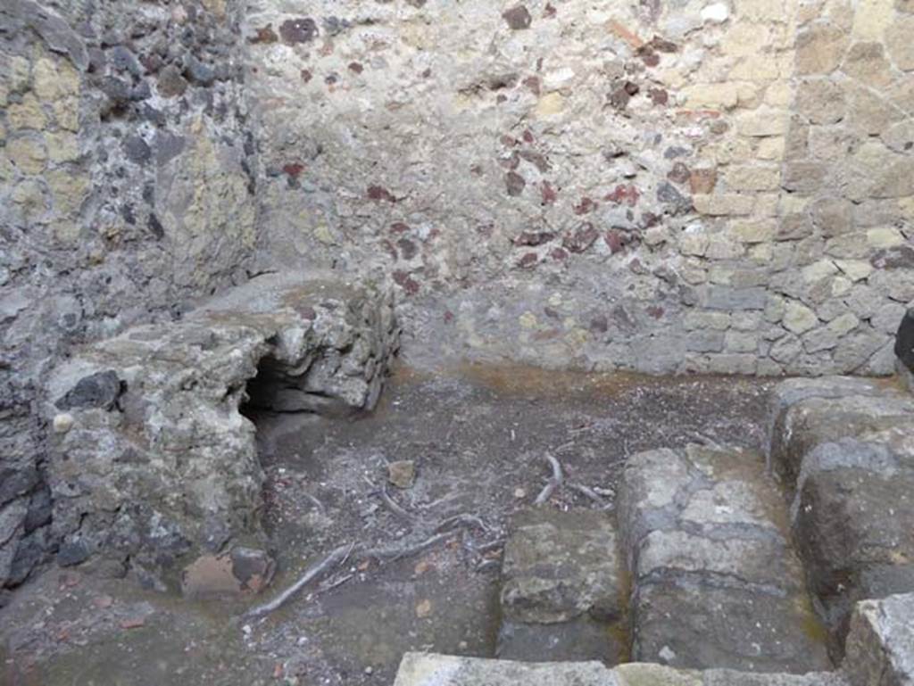 V. 35, Herculaneum, September 2015. Looking north-west towards bench/hearth in kitchen 9.  Photo courtesy of Michael Binns.
