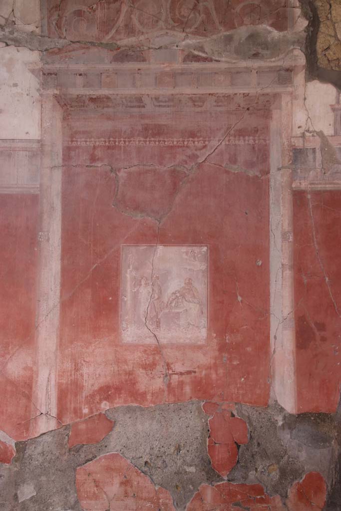 V.35 Herculaneum. October 2020. Triclinium 1, detail of upper and centre of north wall. Photo courtesy of Klaus Heese.