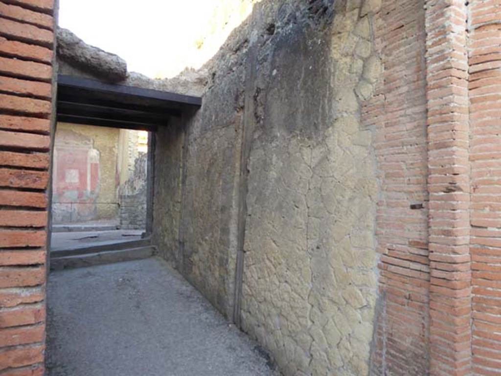 V. 35, Herculaneum, September 2015. Looking north along east wall of entrance corridor 13.  Photo courtesy of Michael Binns.

