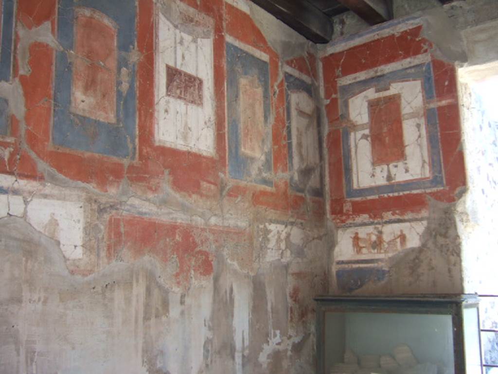 Ins.VI.16, Herculaneum, May 2006. East wall and south-east corner of shop. 