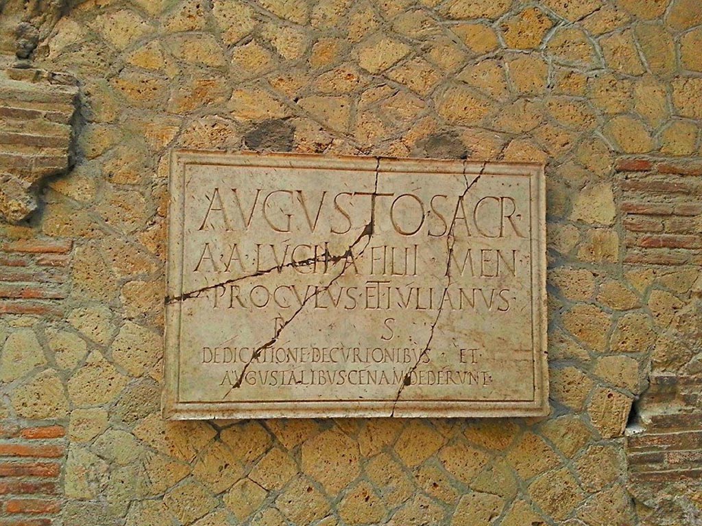 VI.21 Herculaneum, photo taken between October 2014 and November 2019. 
Plaque dedicated to Augustus. Photo courtesy of Giuseppe Ciaramella.
