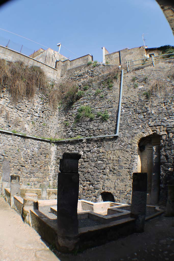 VII.2 Herculaneum. March 2014. Looking towards upper north and west walls.
Foto Annette Haug, ERC Grant 681269 DÉCOR.
