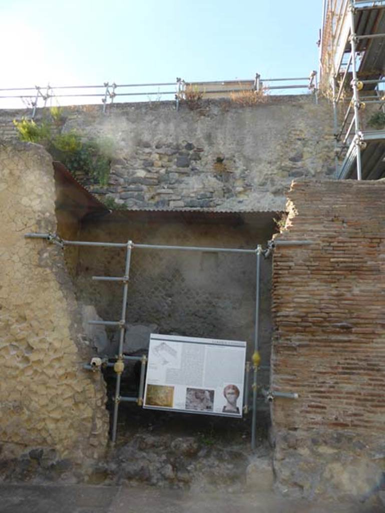 Ins. VII, Herculaneum, September 2015. Doorway to Basilica Noniana, leading into room on southern side, on west side of  Cardo III Superiore. Only the eastern perimeter wall has so far been brought to light together with two side doorways. 


