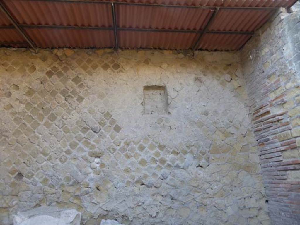 Ins. VII, Herculaneum, September 2015. Basilica Noniana, looking towards west wall of room at southern end. 