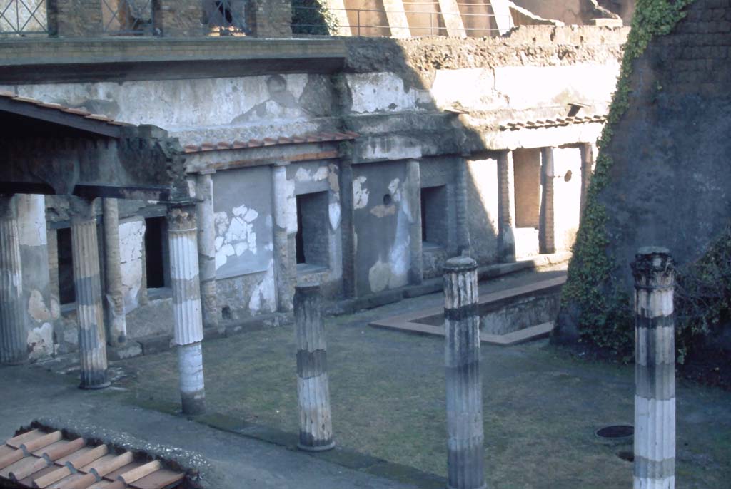 Ins. Orientalis II.4, Herculaneum, 4th December 1971. Looking north-east towards cryptoporticus and basin at north end, below the access bridge.
Photo courtesy of Rick Bauer, from Dr George Fay’s slides collection.
