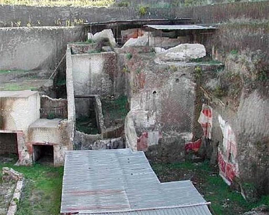 House of Dionysiac Reliefs, Herculaneum. 2005. Room (m), with the red and white painted plaster, is to the right and is where the Dionysiac reliefs were found.