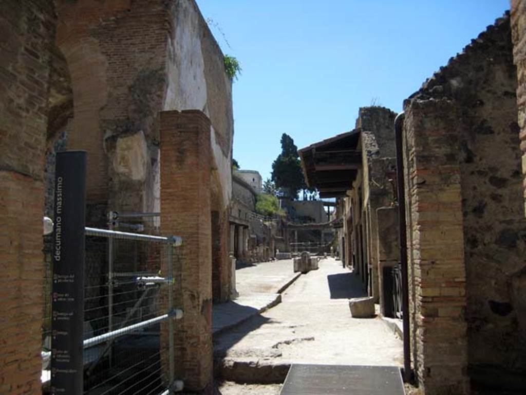 Herculaneum, June 2011. Looking east along Decumanus Maximus, from west end. Photo courtesy of Sera Baker.