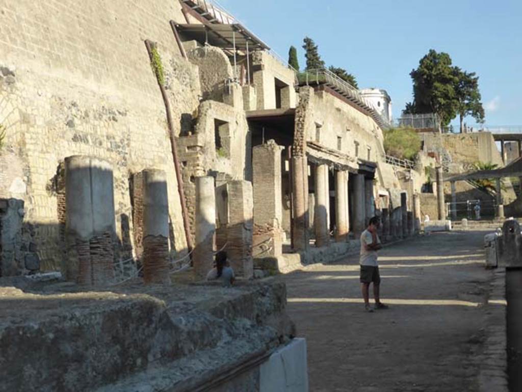 Decumanus Maximus, Herculaneum, September 2015. North side with doorway numbered 1, in centre.
