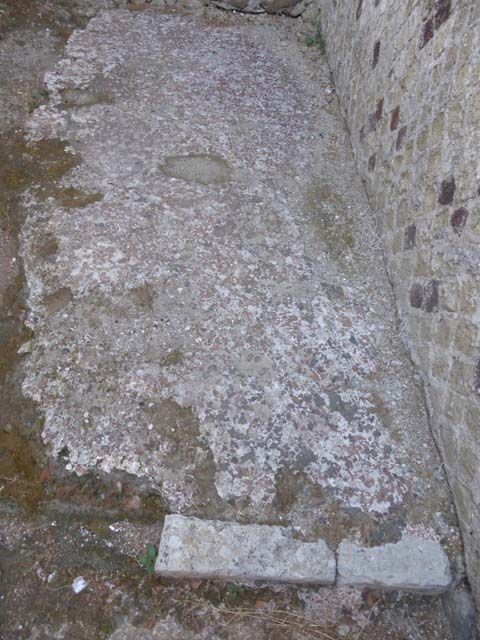 II.2 Herculaneum, September 2015. Remains of flooring. 