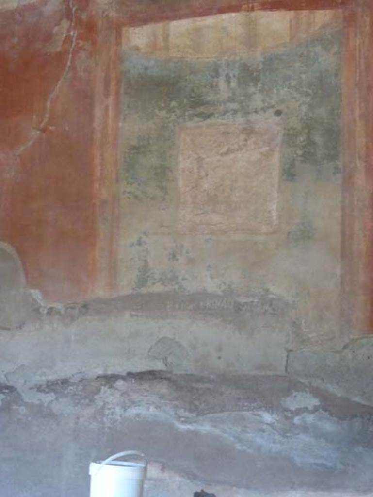 II.2 Herculaneum, September 2015. Remains of painting in centre of north wall. 
According to Pesando and Guidobaldi, this painting, now lost, would have shown Perseus and the Medusa.
