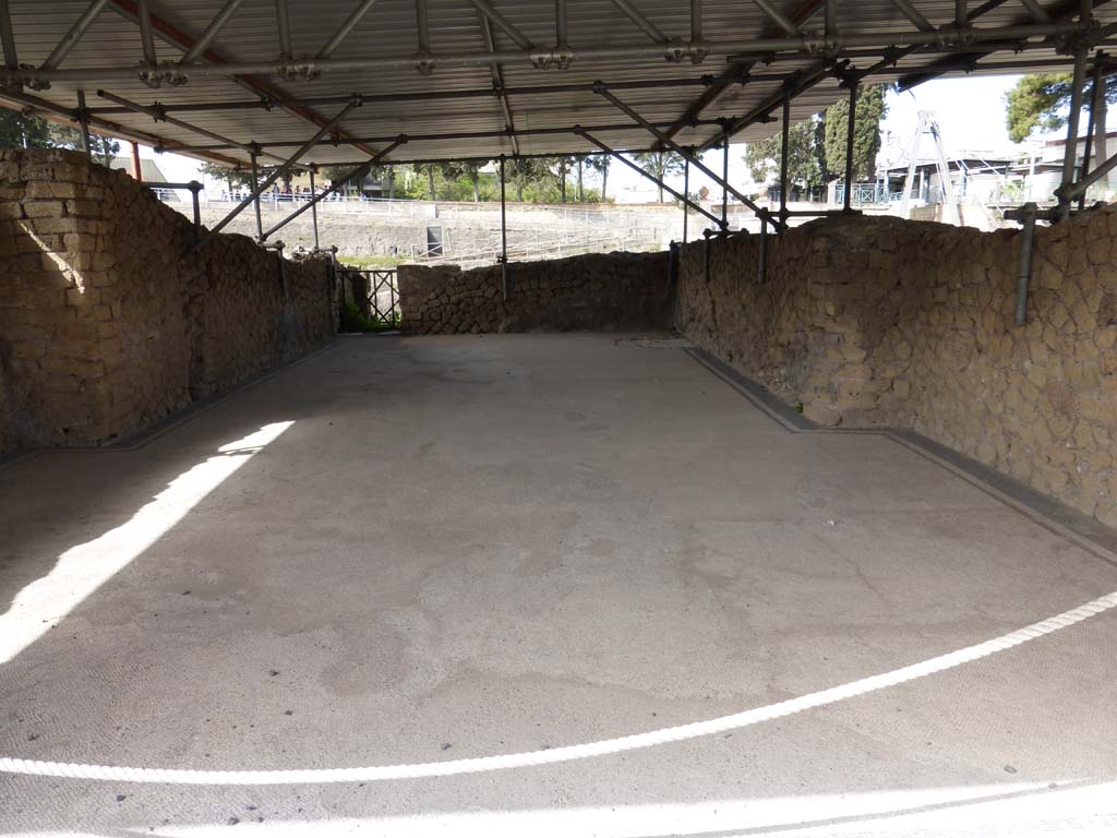 III.1 Herculaneum, April 2016. Room 23, looking towards south wall with doorway. Photo courtesy of Pauline Case.

