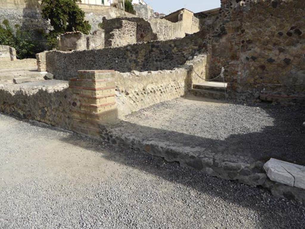 III.19/18/1 Herculaneum, October 2014. Room 31, looking north-west from north portico, towards room 47 and 46 (including entrance at III.2), on left.
On the right is room 45 with doorway and steps, linking to room 44. Photo courtesy of Michael Binns.
