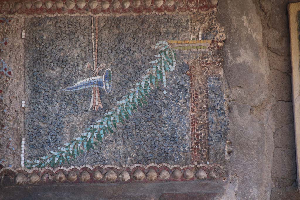 III.3 Herculaneum. April 2014. Detail from mosaic, second from the north end. 
Photo courtesy of Klaus Heese.
