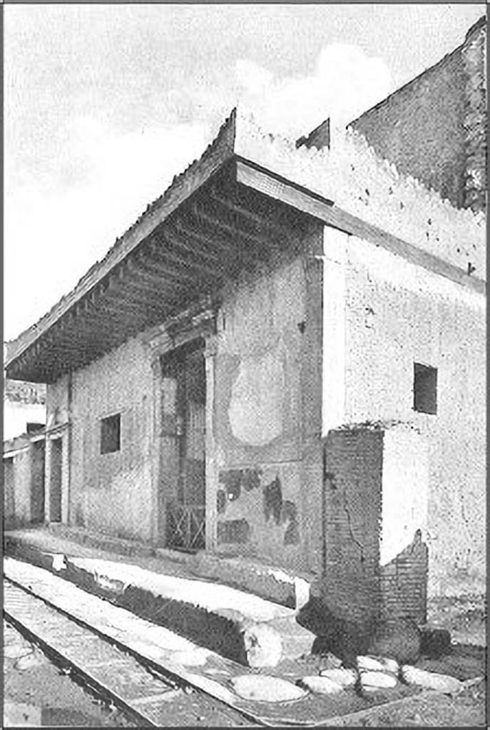III.11 Herculaneum. Undated postcard entitled “Prospetti di edifici”.
Looking south towards front façade of III.11 (Casa del Tramezzo di Legno or House of the Wooden Screen).  
Photo courtesy of Peter Woods.
