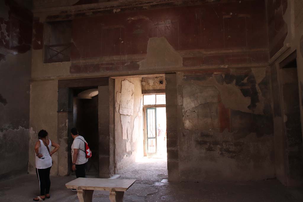 III.11 Herculaneum. September 2019. Room 6, looking east across atrium towards entrance corridor. Photo courtesy of Klaus Heese.

