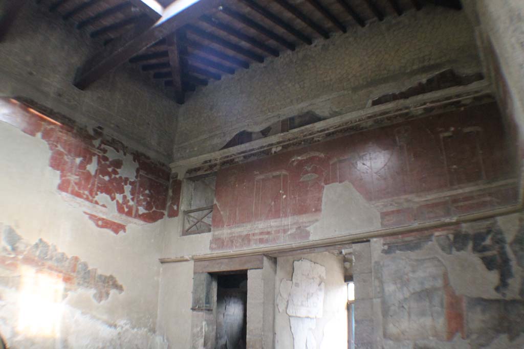 III.11 Herculaneum. March 2014. Room 6, looking towards upper north-east corner of atrium.
Foto Annette Haug, ERC Grant 681269 DÉCOR.
