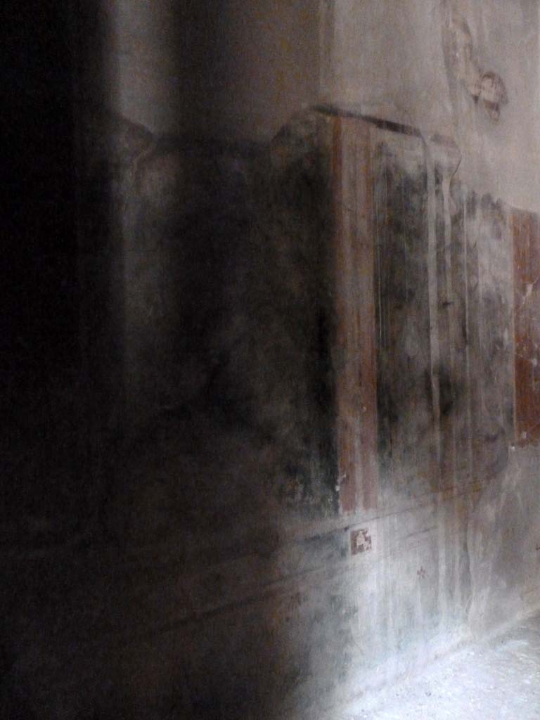 III.11 Herculaneum. May 2010. Room 4, east wall. 