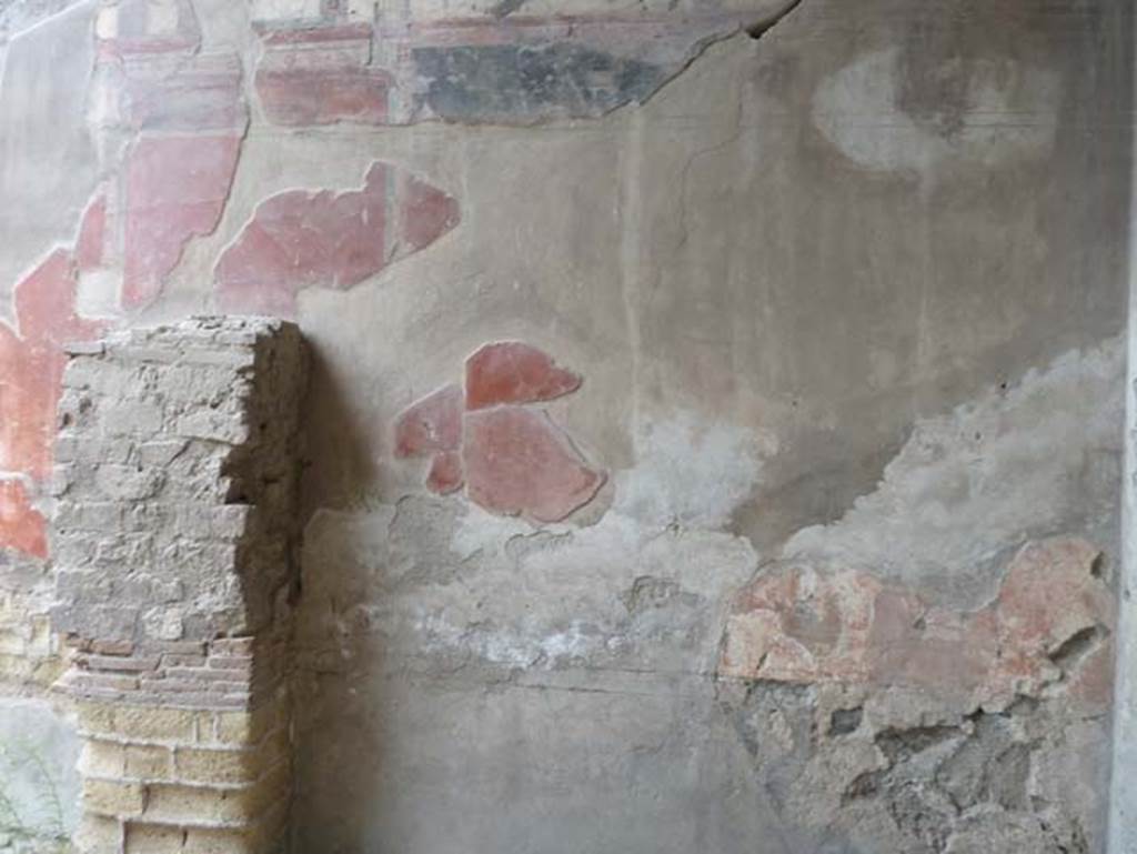 Ins. IV.15/16, Herculaneum, September 2015. South wall.