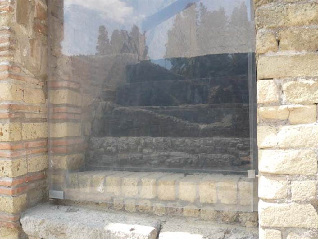 IV.20 Herculaneum. August 2013. Steps to upper floor. Photo courtesy of Buzz Ferebee.