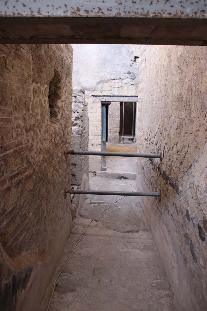 IV.21, Herculaneum. September 2019. Corridor 27, looking north to kitchen area. 
Photo courtesy of Klaus Heese.
