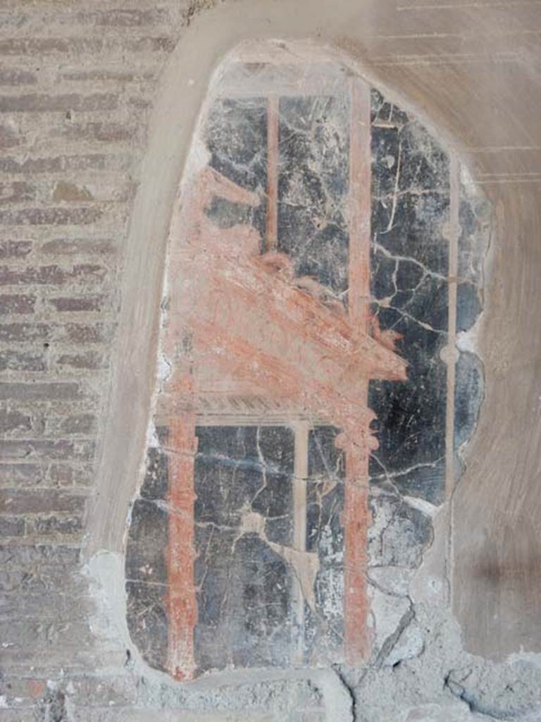 IV.21, Herculaneum. May 2018. Cryptoporticus 28, remaining painted decoration on north wall.
Photo courtesy of Buzz Ferebee. 
