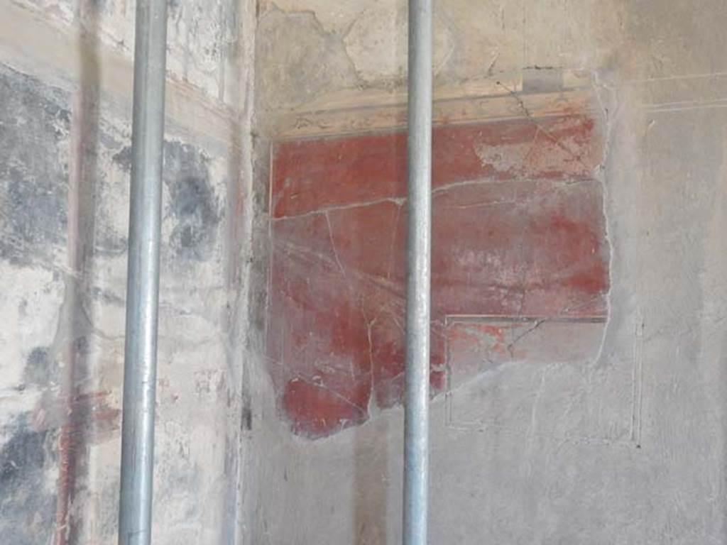 IV.21, Herculaneum. May 2018. 
Cryptoporticus 29, looking towards decoration on east wall in north-east corner, from Cryptoporticus 28.
Photo courtesy of Buzz Ferebee. 
