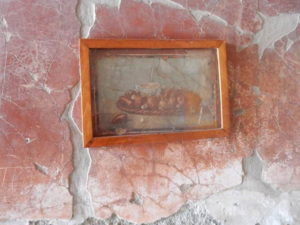 IV.21, Herculaneum. May 2018. 
Cryptoporticus 29, painted panel showing fruit and nuts on a wicker tray, from west wall of east portico. 
Photo courtesy of Buzz Ferebee. 

