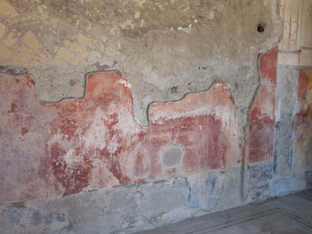 IV.21, Herculaneum. May 2018. Cryptoporticus 31, west wall at south end at junction with Cryptoporticus 30.
Photo courtesy of Buzz Ferebee. 

