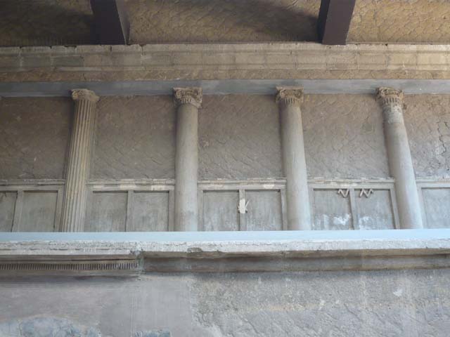 V.1, Herculaneum, October 2014. Room 6, tablinum opus signinum floor with tessellated work.  Photo courtesy of Michael Binns.
