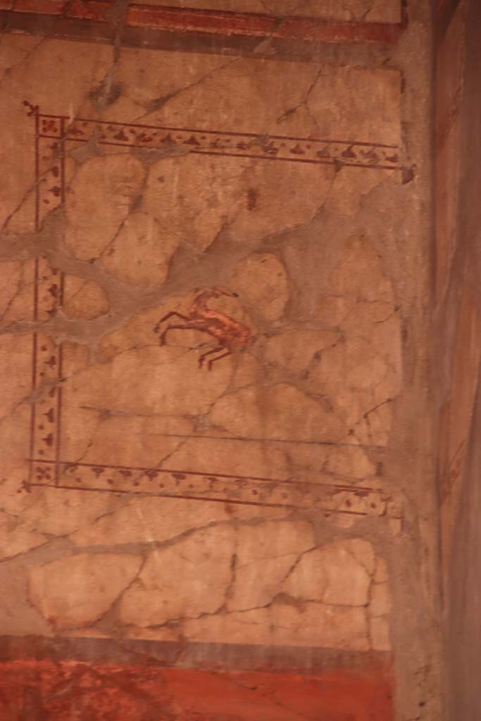 V.15 Herculaneum, October 2020. 
Detail of painted panel from upper south wall of atrium, in south-west corner. Photo courtesy of Klaus Heese.
