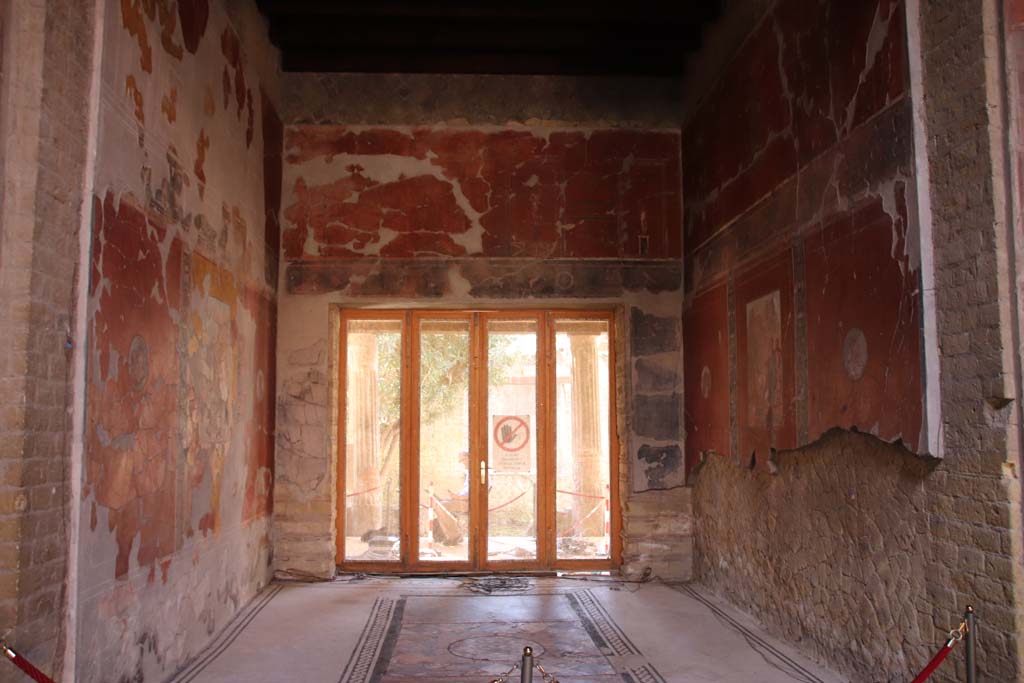 V.15 Herculaneum, October 2020. Looking south across tablinum. Photo courtesy of Klaus Heese.
(Note: the wooden/glass doors/windows are not original, presumably they will keep the sun/rain from the restored tablinum).

