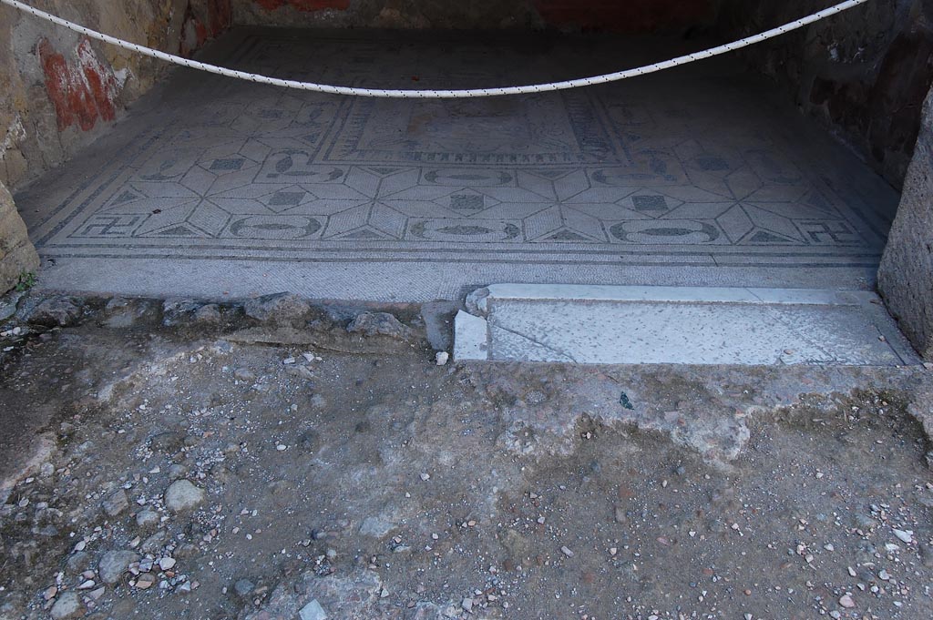 V.30 Herculaneum, May 2011. Oecus 1, looking east across flooring from atrium. Photo courtesy of Nicolas Monteix. 