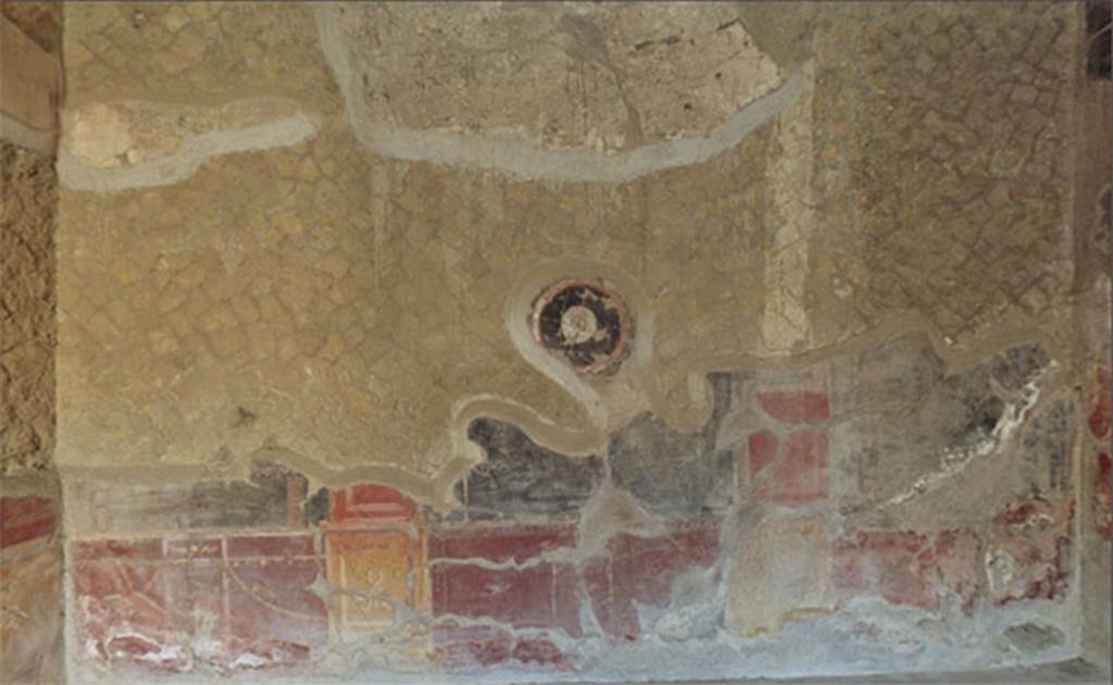 V.30 Herculaneum, September 2015. Room 2. West wall.