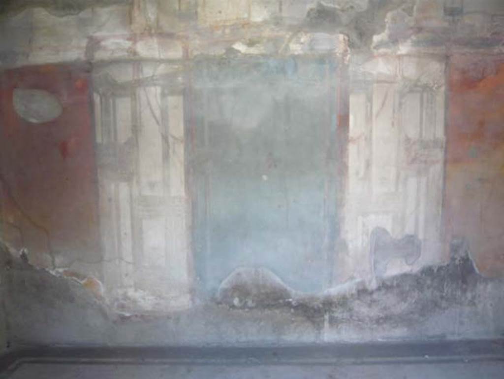 V. 30, Herculaneum. August 2013. Room7, south wall. Photo courtesy of Buzz Ferebee.
