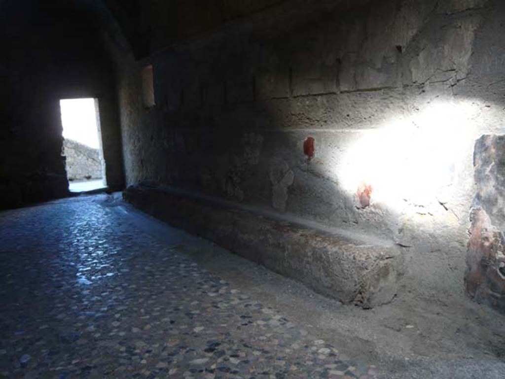 VI.1, Herculaneum. October 2004. Looking towards the north-west corner of apodyterium, with doorway to corridor to frigidarium, on left.
Photo courtesy of Nicolas Monteix.
