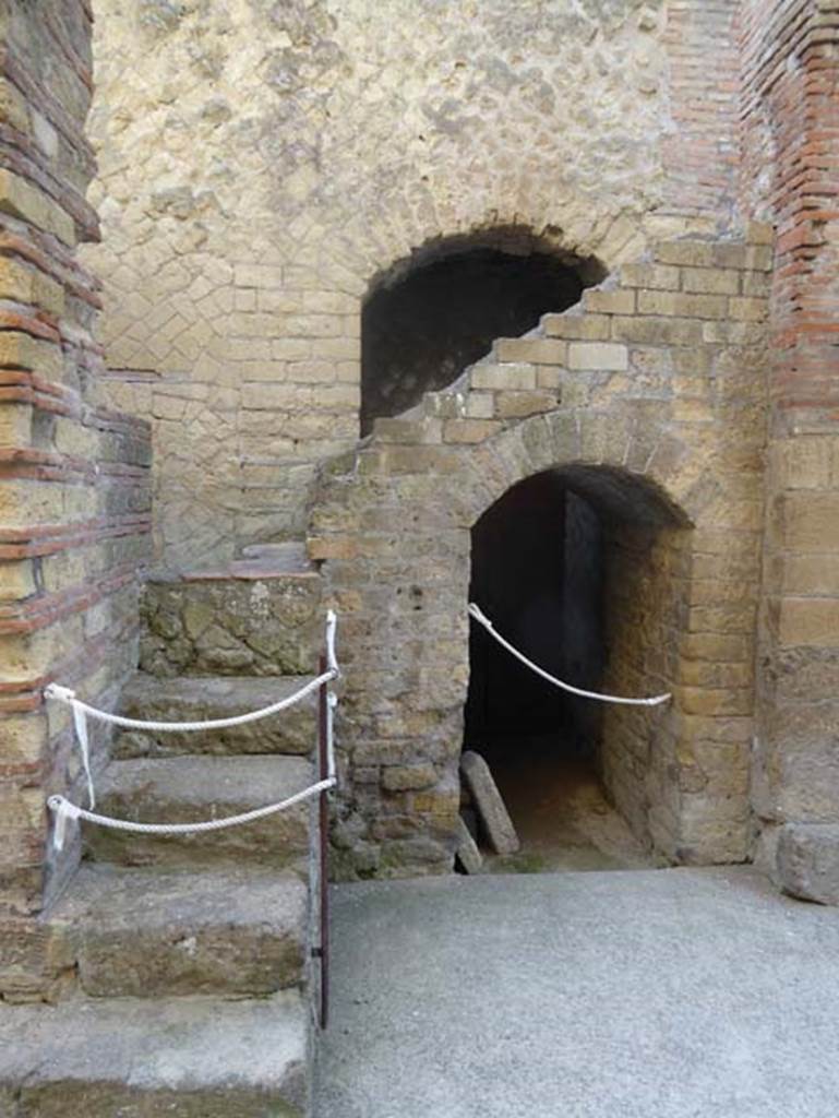 VI.10, Herculaneum, October 2014. Looking south to steps. Photo courtesy of Michael Binns.