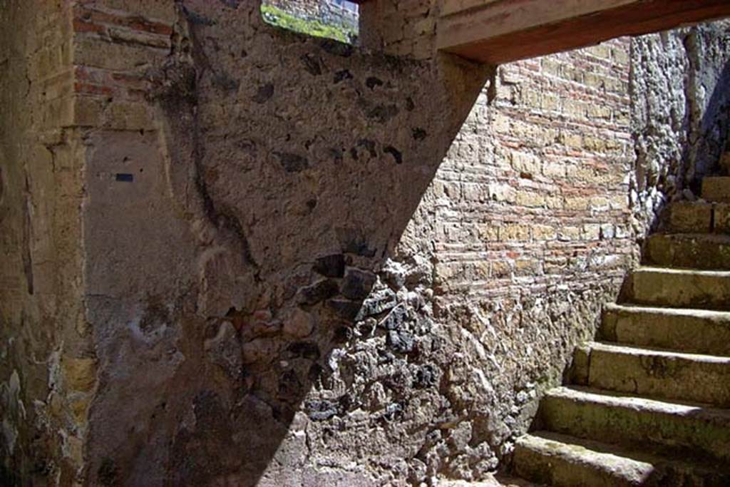 VI.17, Herculaneum. July 2003. Stairs against north wall. Photo courtesy of Nicolas Monteix.