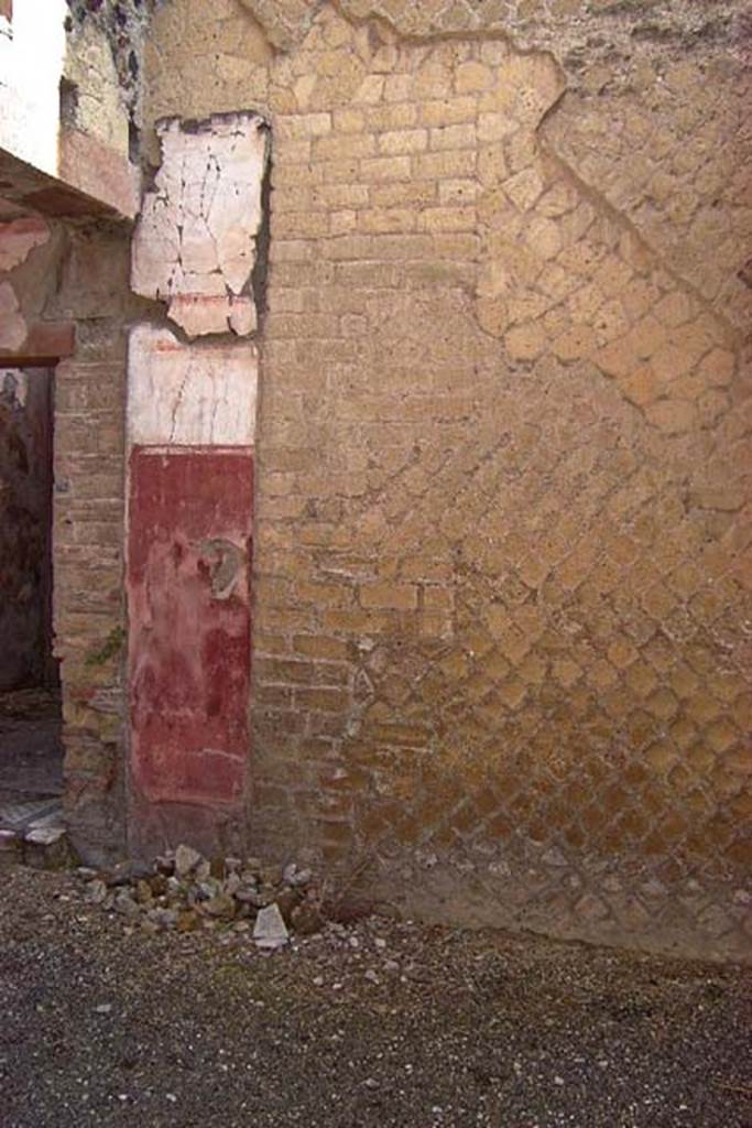 VI.17, Herculaneum. Not dated. 
Looking towards east wall in north-east corner of peristyle. 
Photo courtesy of Nicolas Monteix.
